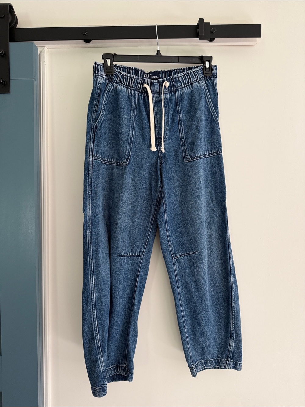 Gap Outlet Denim Supersoft Pull-On Barrel Jeans - Size M